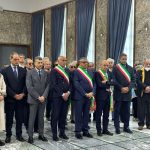 Franz Caruso, Giuseppe Mazzuca e gli altri sindaci presenti in raccoglimento