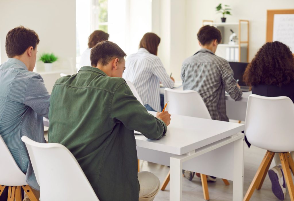 Aula con studenti test