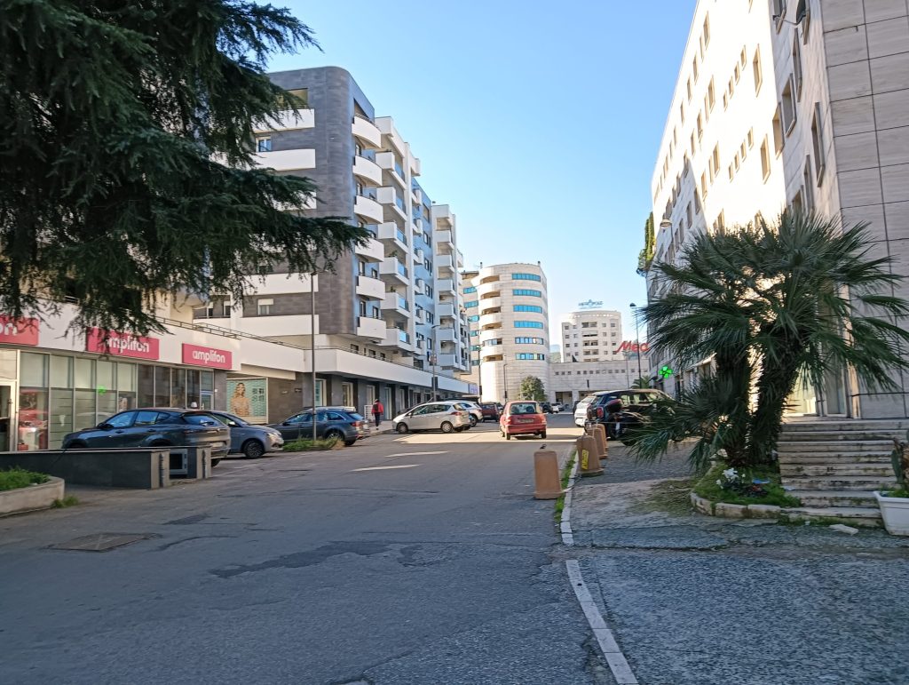 Metropolis uscita Rende