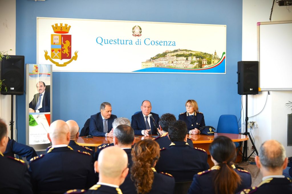 Questura Cosenza insediamento questore Borelli 3