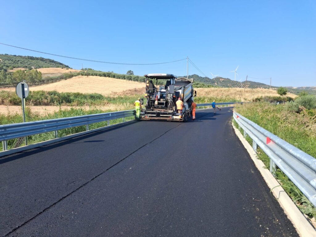 Bitumazione_SP 252_Direzione Cantinella