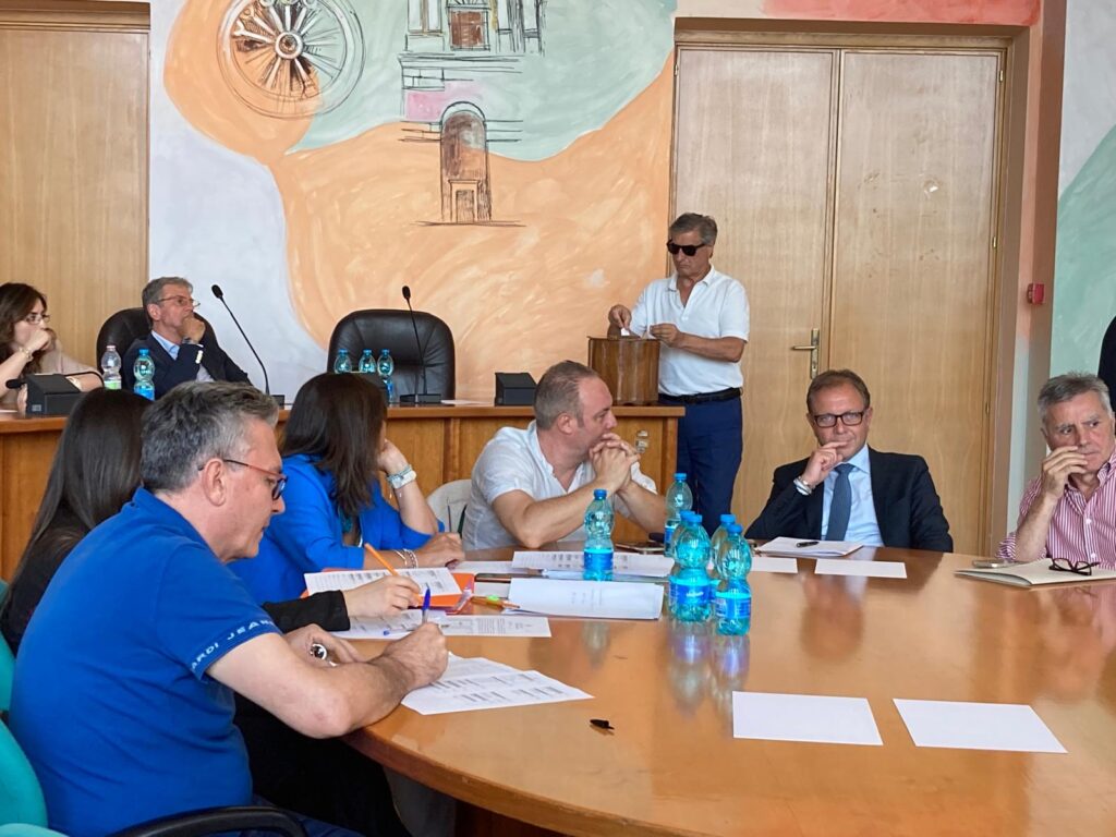 Consiglio comunale Cosenza 28 luglio operazioni di voto Presidente collegiorevisore dei conti