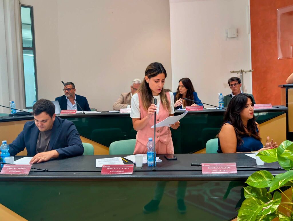 Consiglio comunale Rende 30 luglio 2026_Bilotti, Adriana Calvelli e Gallo