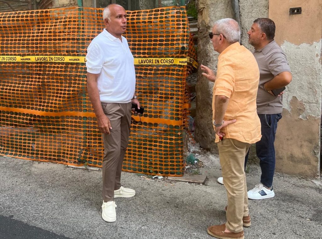 Franz Caruso_sopralluogo Canossiane con Giannino Dodaro e Pasquale Sconosciuto