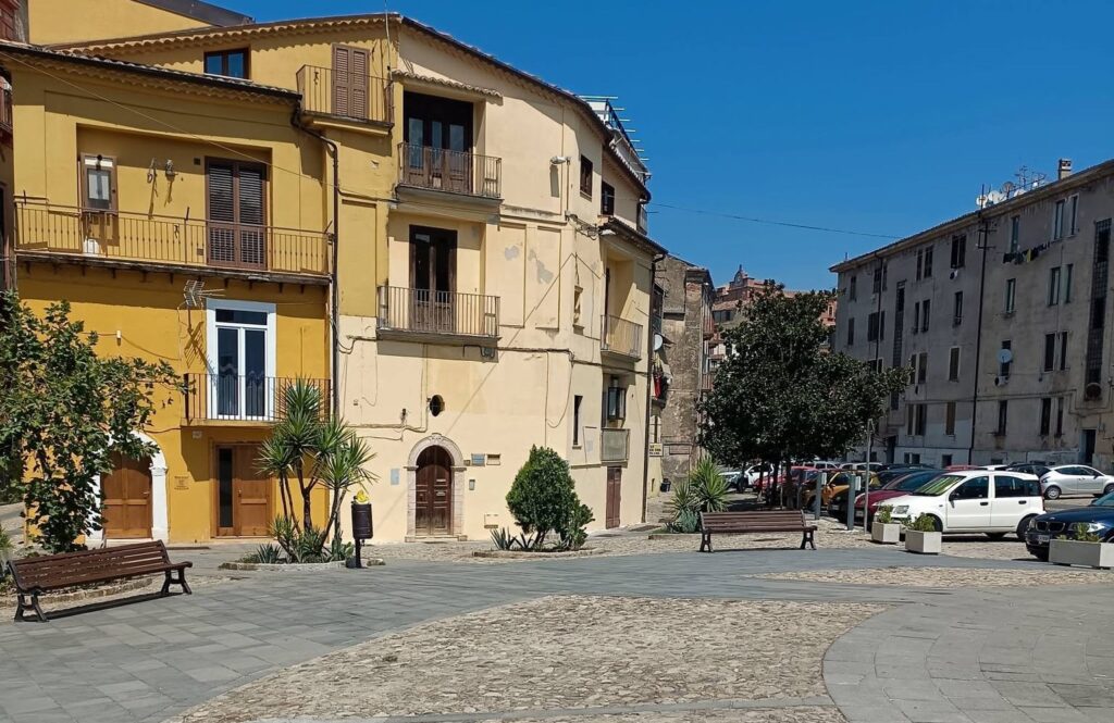 Piazza Spirito Santo 5