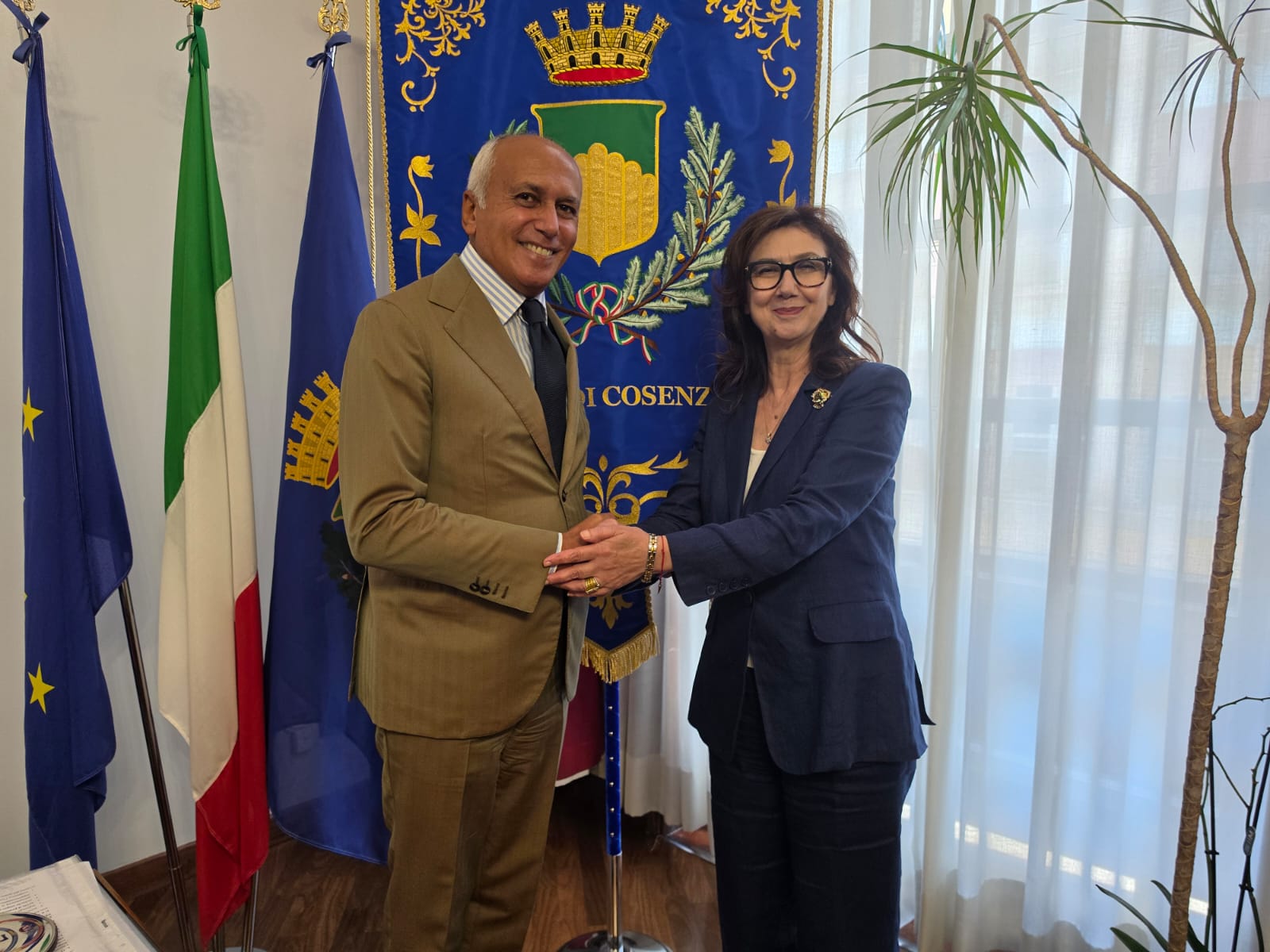 Franz Caruso e L’Ambasciatrice dell’Albania in Italia, Anila Bitri Lani (1)