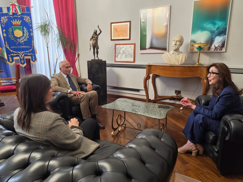 Franz Caruso e L’Ambasciatrice dell’Albania in Italia, Anila Bitri Lani (2)