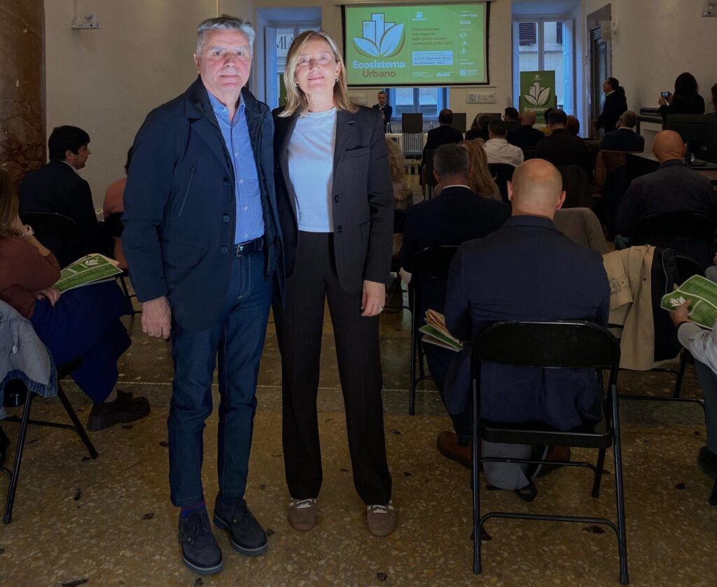 da sinistra il dirigente Giovanni Ramundo e il Vicesindaco Maria Locanto
