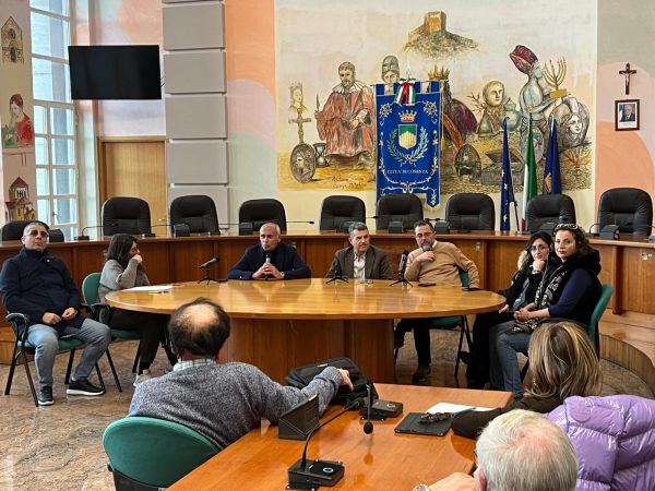 Comitati di quartiere incontro Palazzo Dei Bruzi (2)